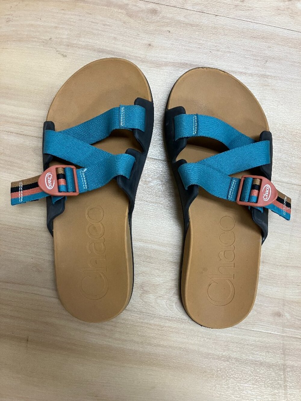 Chaco Chillos Slide M 12 sandals tan teal orange flip flops